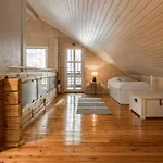 Villa Kalliorinne - Lakefront *