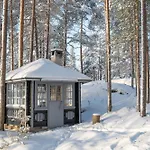 Kalliorinne - Lakefront Villa Rukatunturi