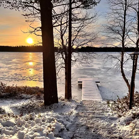 Kalliorinne - Lakefront فيلة روكا