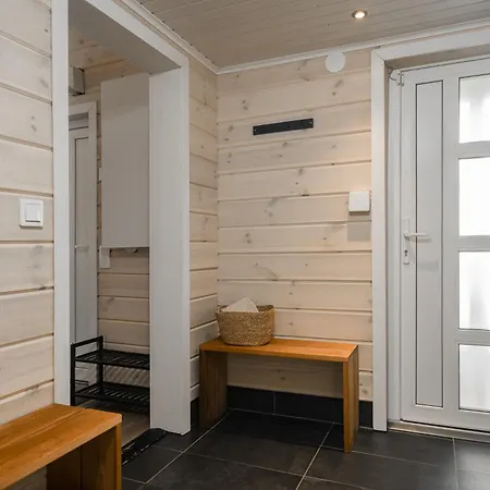 Kalliorinne - Lakefront וילה *